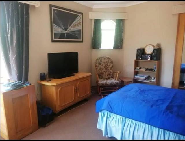 6 BEDROOM HOUSE FOR SALE IN SUIDEROORD